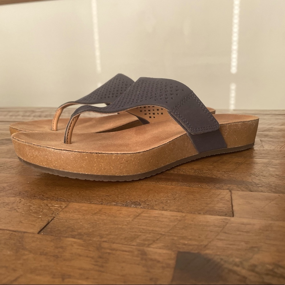 Clark Aeron Logan Leather Sandals Size 8 Navy Blue